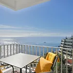 아파트 Sea View I By An Island